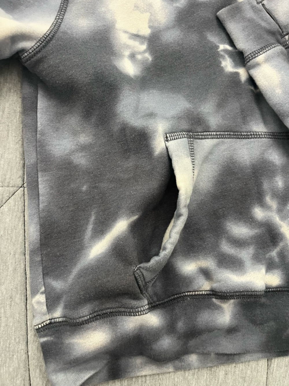 abercrombie kids Gray & White Tie-Dye Hoodie and Joggers Set - Picture 8 of 8